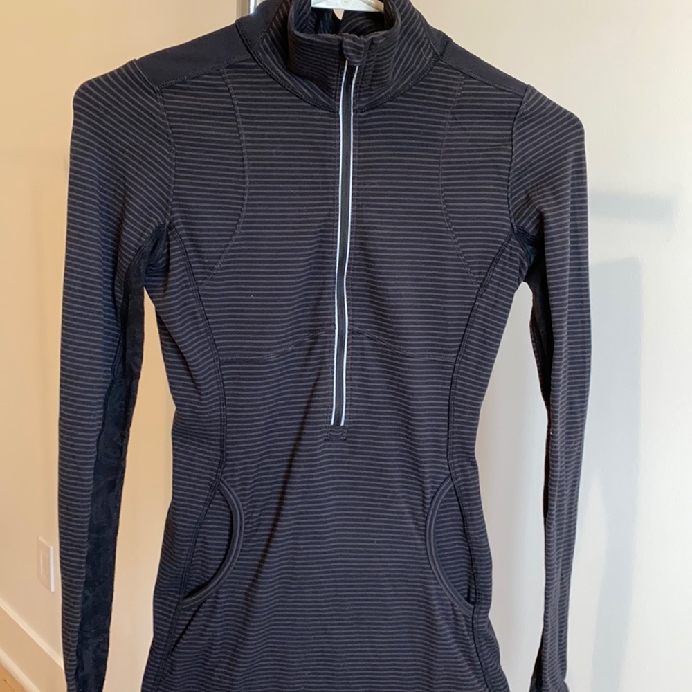 Lululemon Running top black Sz 0